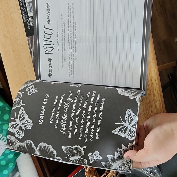 Prayer Journal For Women by Shannon Roberts - Picture 2 of 8